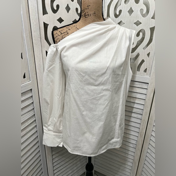 Commense White Asymmetrical Off Shoulder Blouse - Picture 5 of 11